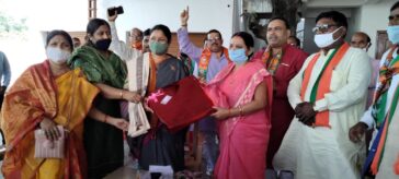 MP Annpurna devi with party workers