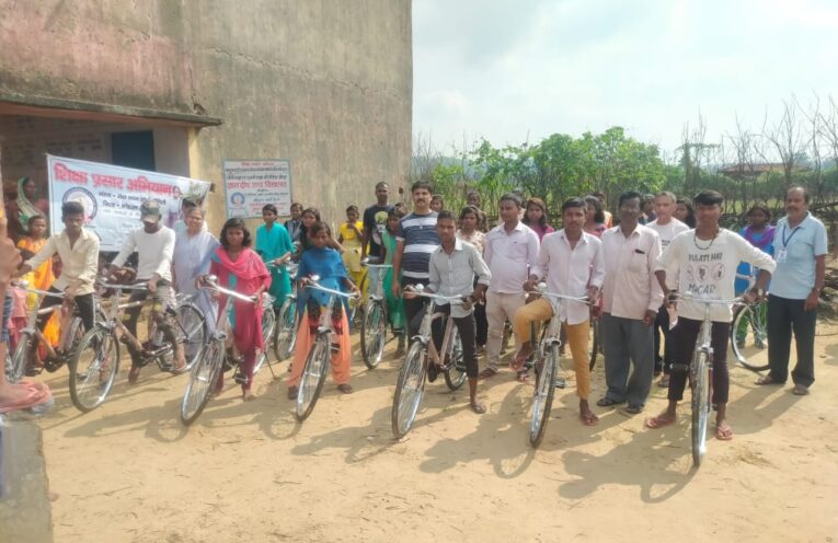 cycle distribution in koderma to students